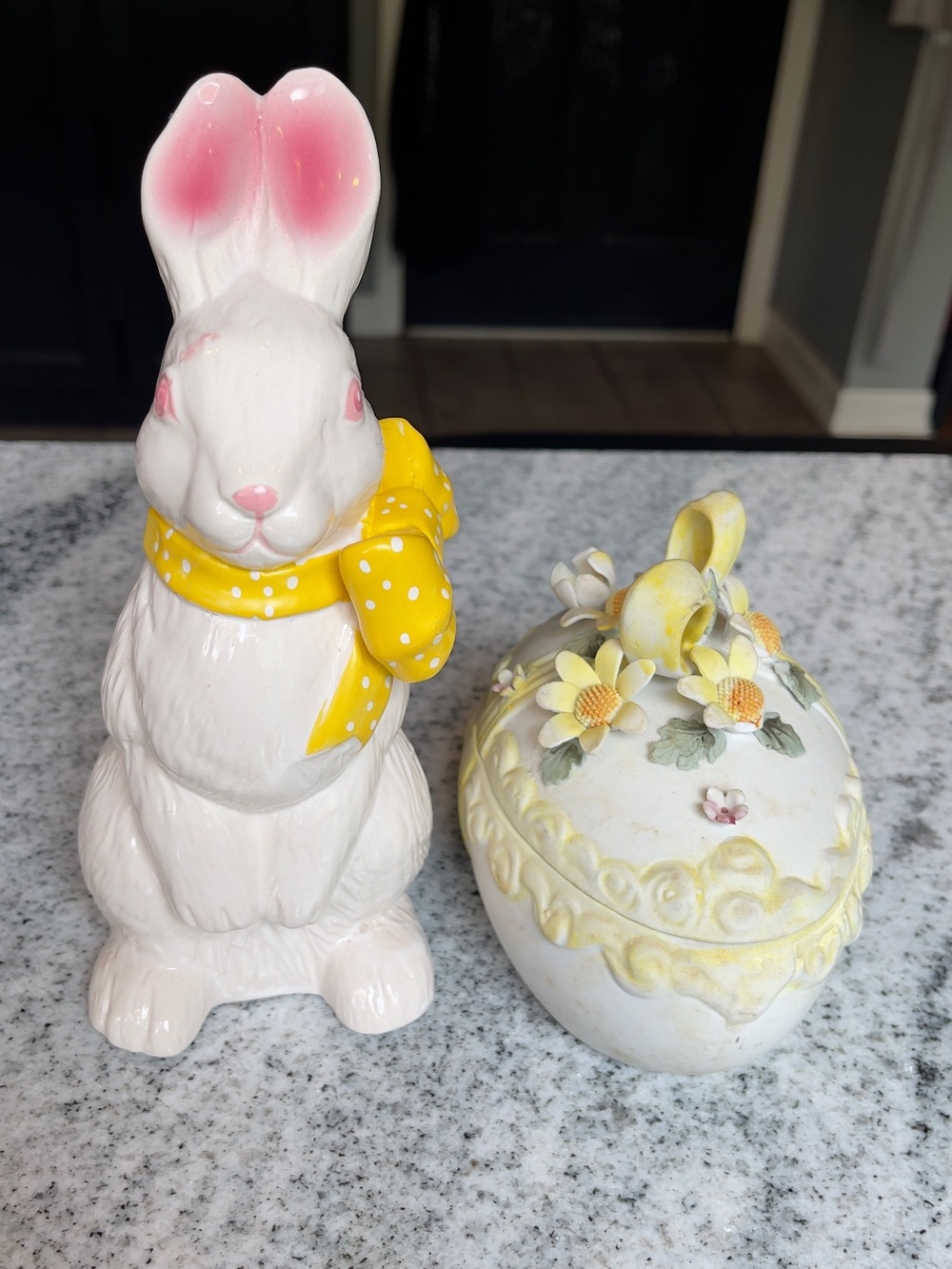 Vintage Lefton Porcelain Egg Trinket Box & 1998 Hermitage Pottery Sitting Bunny